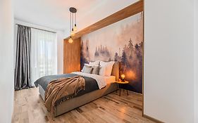 Larabelle Home Coresi